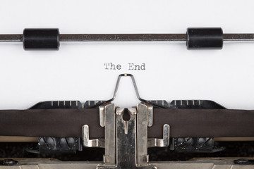 Das Ende Nachricht auf Schreibmaschine gedruckt