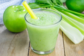 Green smoothie with apple, celery and lime