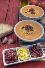 salmorejo vertical left up