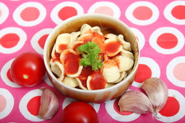 Nudeln mit Tomatensauce