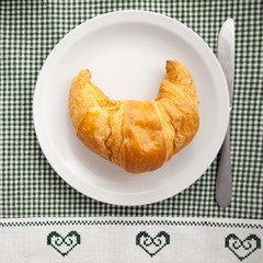 am Frühstückstisch