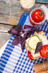 sandwich with tomatoes