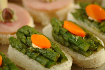 Canape de esparragos