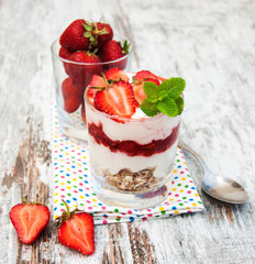 strawberry yogurt with muesli