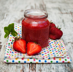 Strawberry fruit smoothies with fresh strawberries