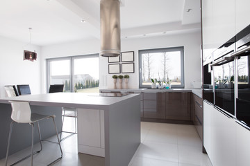 Kitchen island in the middle