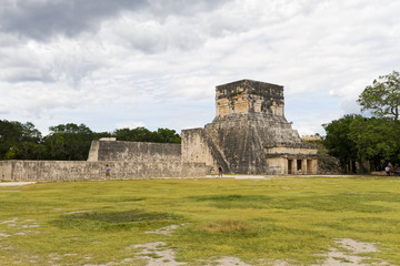 Fototapeta na wymiar Chichen Itza Mayan ruins, Mexico.