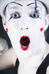 face of screaming mime
