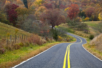 Fototapeta premium Winding Road in the Country