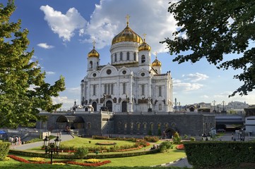 Fototapeta na wymiar Cathedral of Christ the Savior in Moscow, landmark