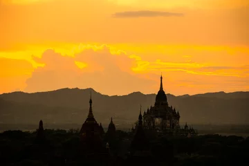 Fotobehang Sunrise at Bagan pagoda Myanmar. © pojvistaimage
