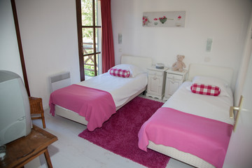 Beautiful Double bed in the pink room