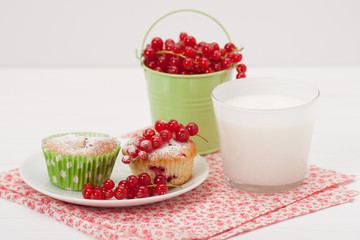 Cupcakes With Fresh Redcurrant. White Painted Table