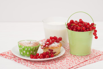 Cupcakes With Fresh Redcurrant. White Painted Table