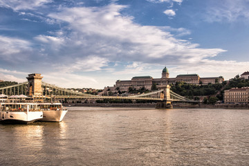 Fototapeta premium Hungarian Landmarks on the Danube