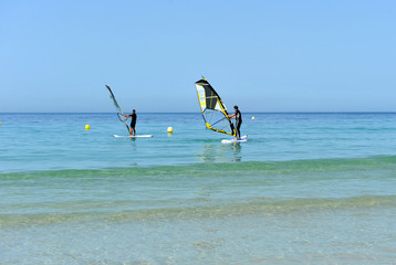 Learning to windsurf © joserpizarro