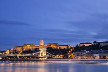 Fototapeta na wymiar Hungarian Landmarks on the Danube, Budapest