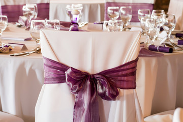 wedding chairs with ribbon