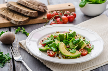 Avocadon salad