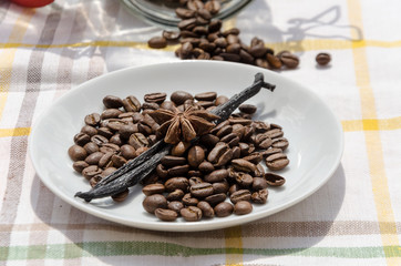 vanilla with coffee grains, cinnamon and aniseed