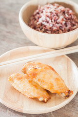 Grilled chicken wings with multi grains berry rice