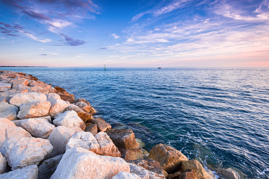 Adria 이미지 – 찾아보기 26,015 스톡 사진, 벡터 및 비디오 | Adobe Stock