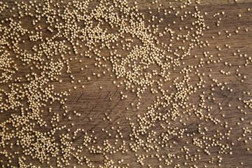 Portion of uncooked Quinoa and wey protein