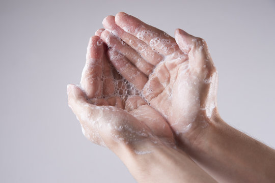 Wash male hands