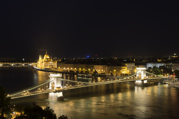 Fototapeta na wymiar Chain Bridge And Hungarian Parliament Building, Budapest, Hungary