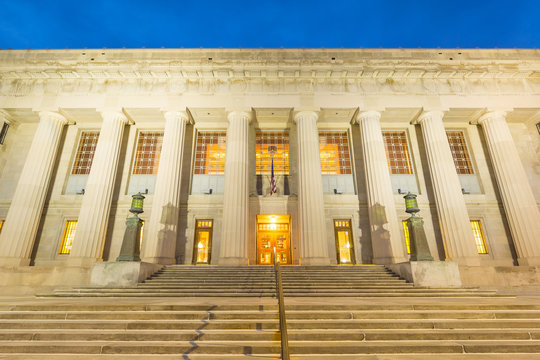 Central library in indianapolis