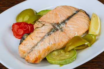 Salmon with grilled vegetables