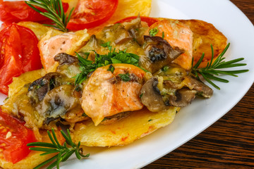 Salmon with grilled vegetables