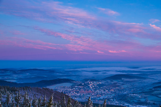 sunrise overt frozen city