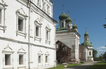 Fototapeta na wymiar The Dormition Cathedral and the All Saints Church of The Goritsk