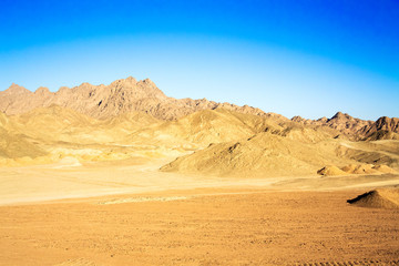 Fototapeta na wymiar Eastern desert landscape in Egypt