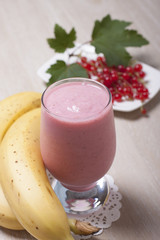 Smoothie of banana with red currant