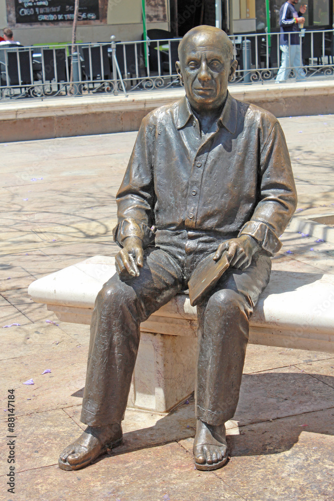 1000_F_88147184_wqPZi0vj9vEa38Ihd5ZpUUIocUg9urph.jpg