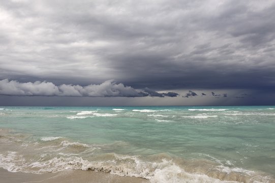 Sea before the storm 
