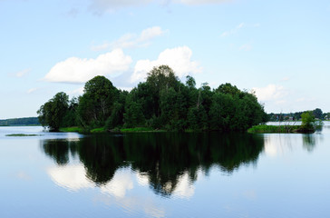 Fototapeta na wymiar Fluss Narva im Puhata Nationalpark / Estland