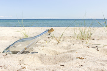 Message in a Bottle  /  Message in a Bottle on the sandy beach