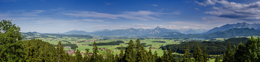 Fototapeta na wymiar Panorama from bavarian alps