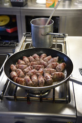 involtini di carne cottura cuocere cucina hotel ristorante saltare