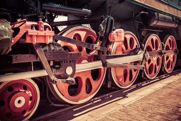 Red locomotive wheel - 88169372