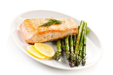 Grilled salmon and asparagus 