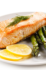 Grilled salmon and asparagus 