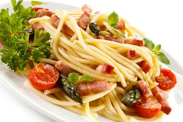Pasta with meat and vegetables