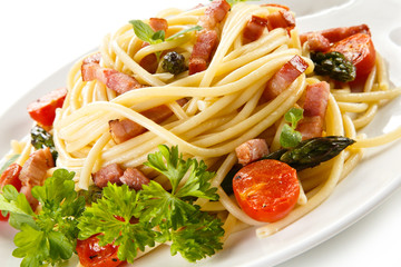 Pasta with meat and vegetables
