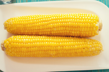 Boiled sweetcorn on the cob