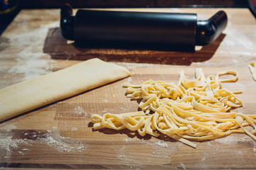 Robienie makaronu © Filip Olejowski