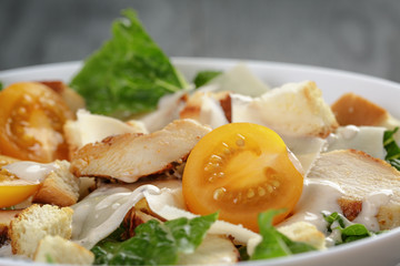 caesar salad with chicken romain and croutons